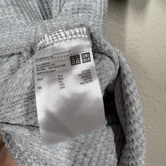 Uniqlo Womens Size XS Waffle Crew Neck Short Sleeves T-Shirt Gray Cotton Blend - Picture 6 of 6